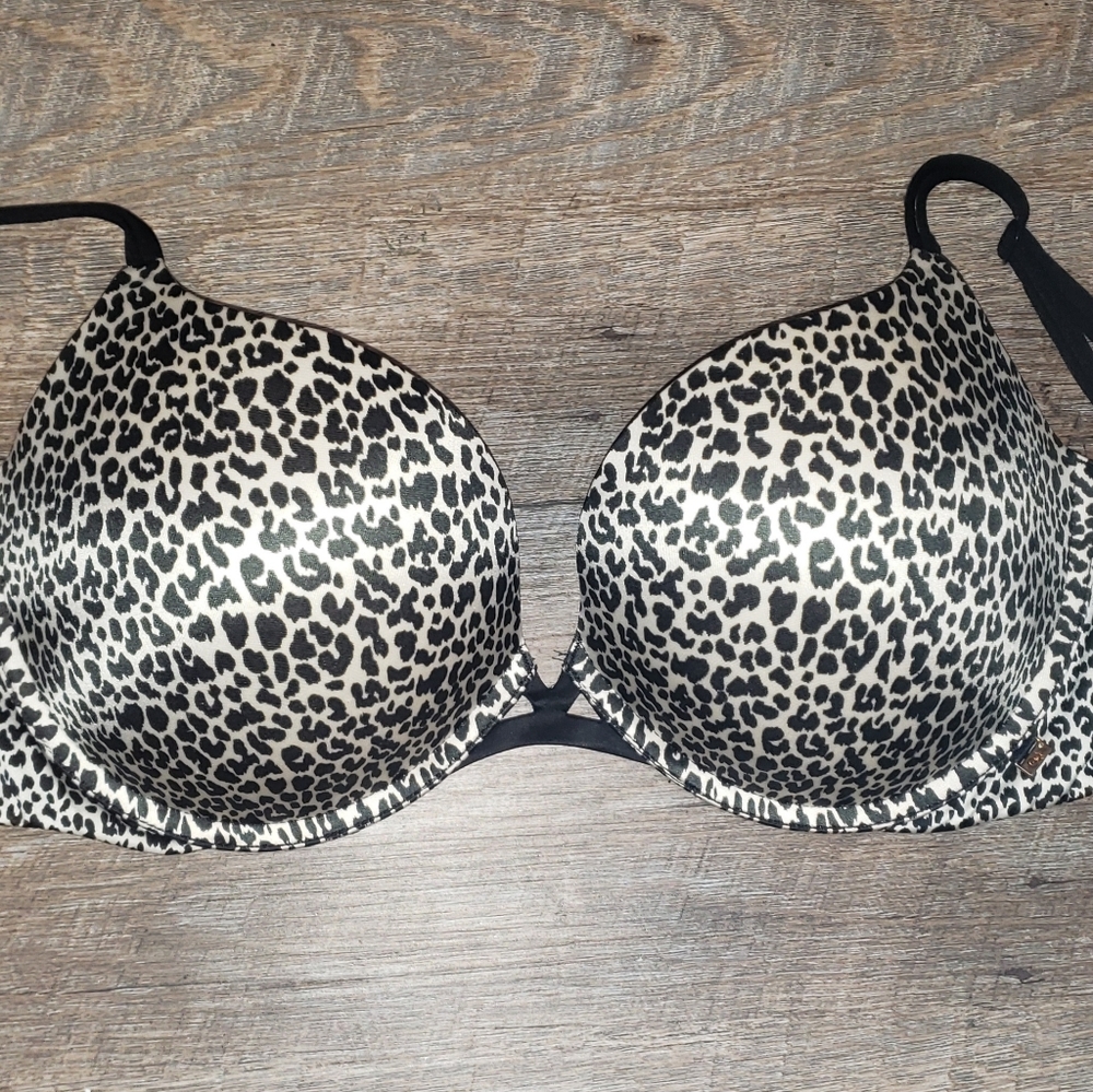 Victoria Secret very sexy pushup bra
